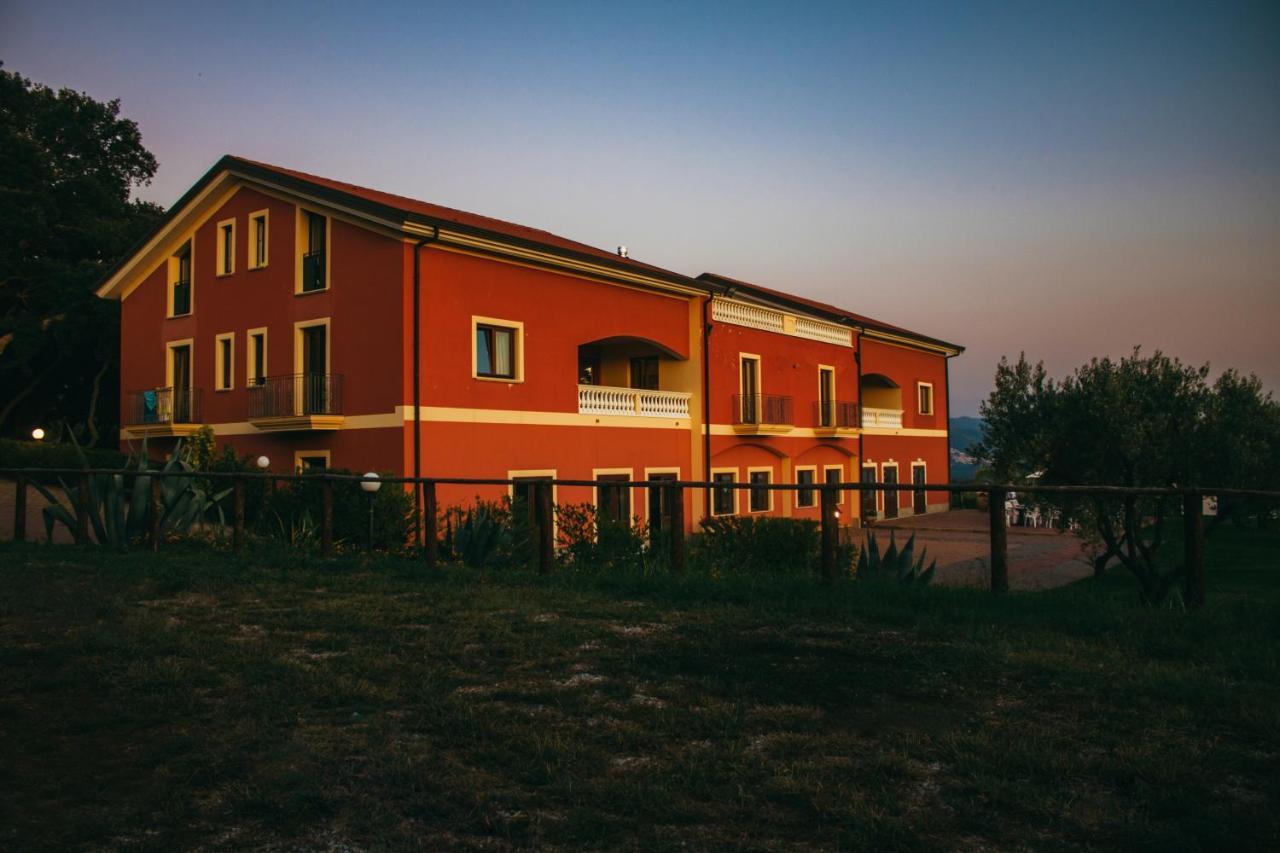 Agriturismo Mielita Francavilla Angitola ภายนอก รูปภาพ